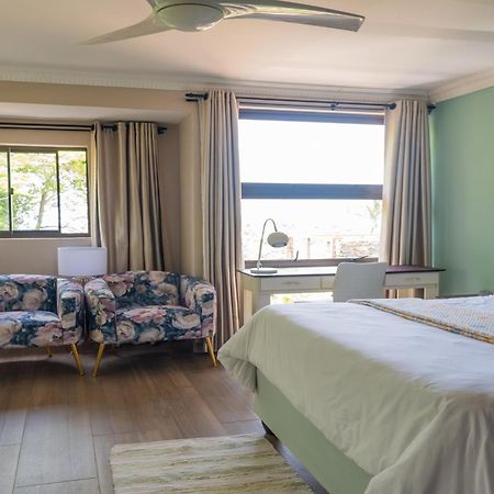 Ekuthuleni Modern Christian Guesthouse With Seaview อัมลังงา ห้อง รูปภาพ